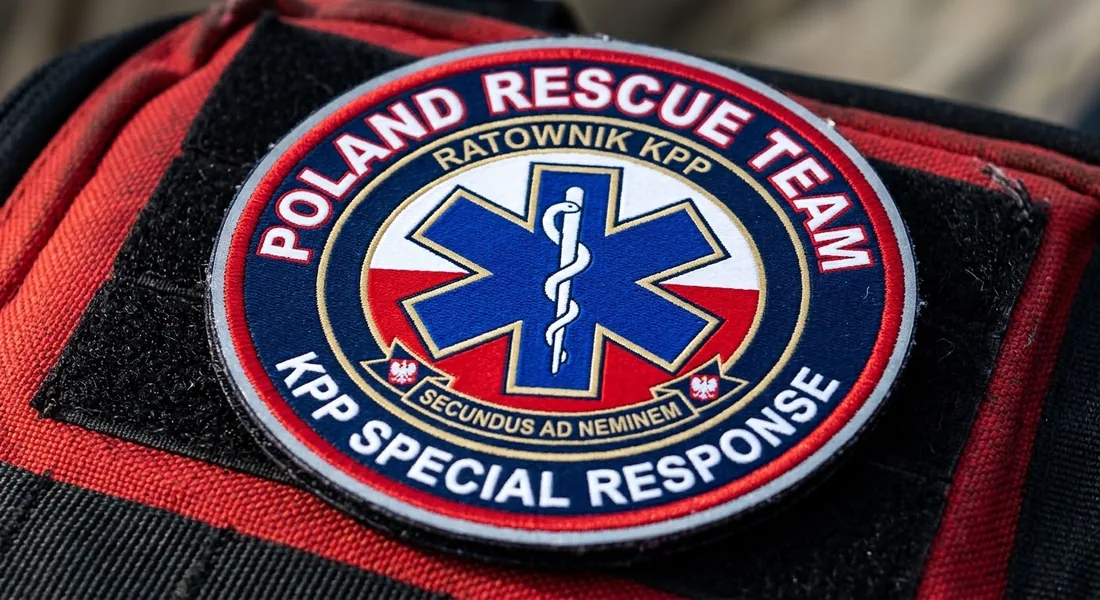 Naszywka Poland Rescue Team — KPP Special Response na plecaku ratowniczym