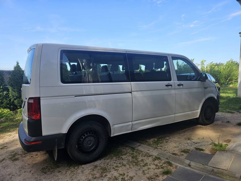 VW Transporter, bus 9-osobowy