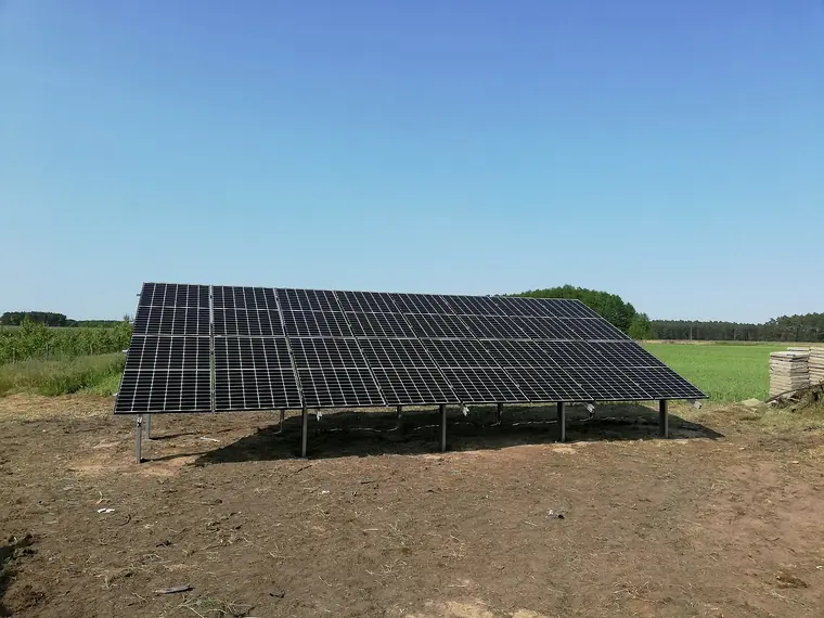 Instalacja fotowoltaiczna na konstrukcji gruntowej