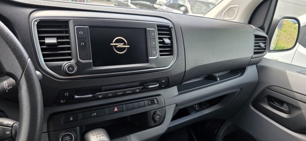 Opel Vivaro 2.0 D 122 KM L3H1, zdjęcie 10