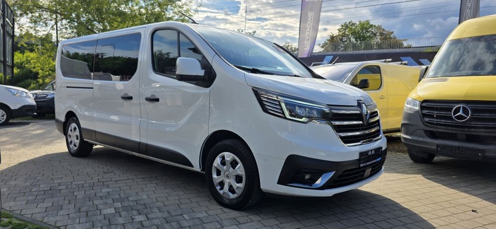 Renault Trafic 2.0 dCi 150 KM, 8 osób, zdjęcie 2