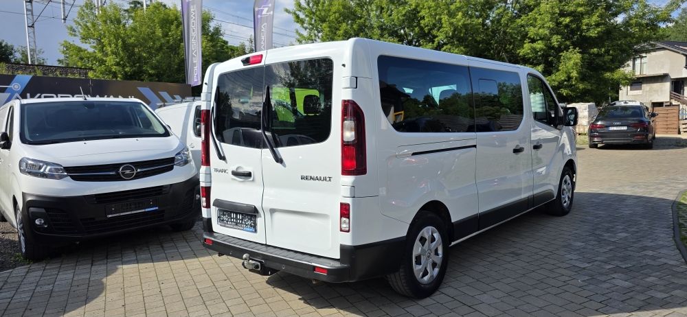 Renault Trafic 2.0 dCi 150 KM, 8 osób, zdjęcie 5