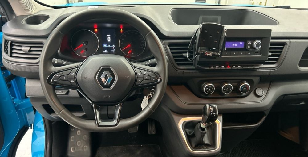 Renault Trafic L2H1 2.0 dCi 150 KM, 6 osób, zdjęcie 6